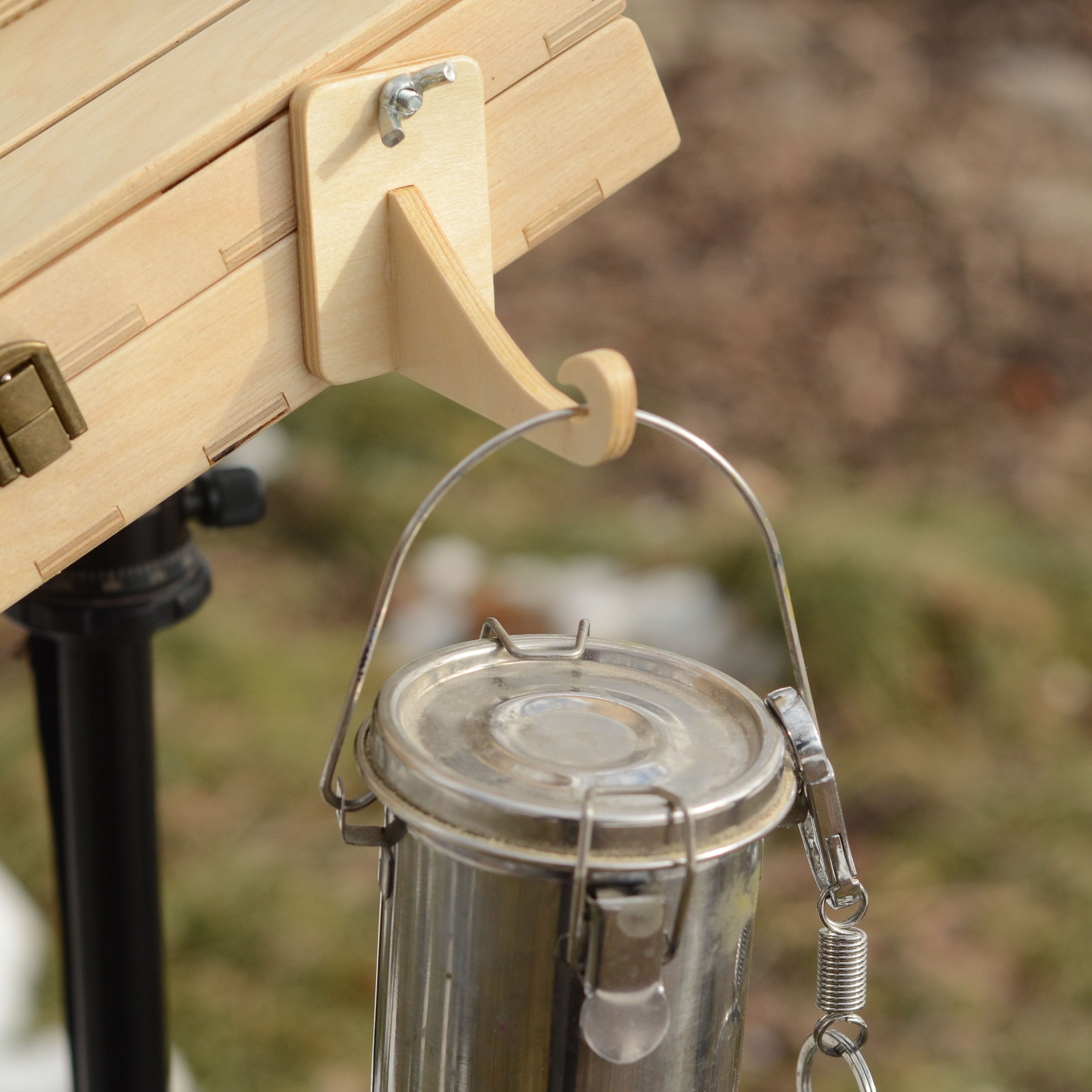 Thinner jar hook
