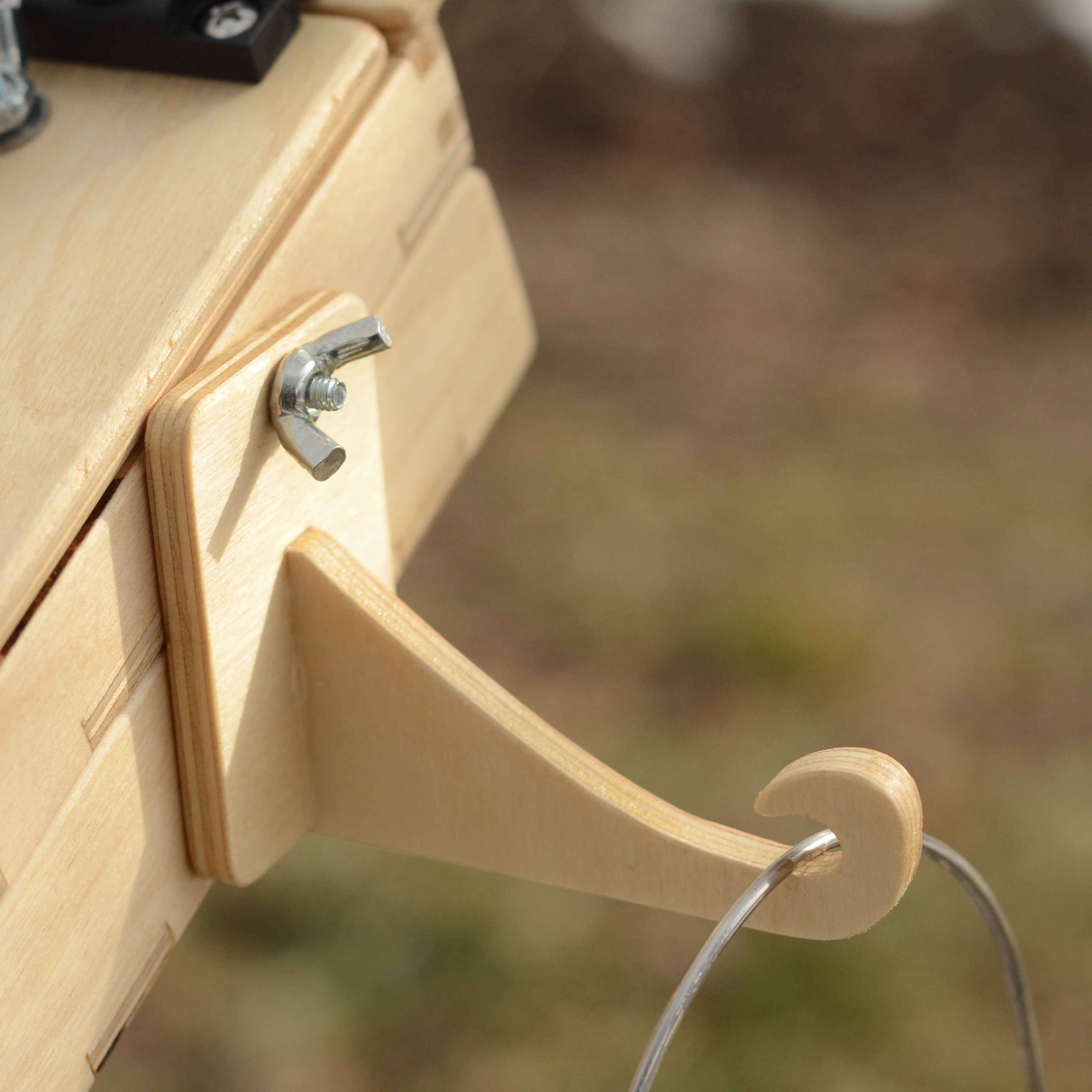 Thinner jar hook