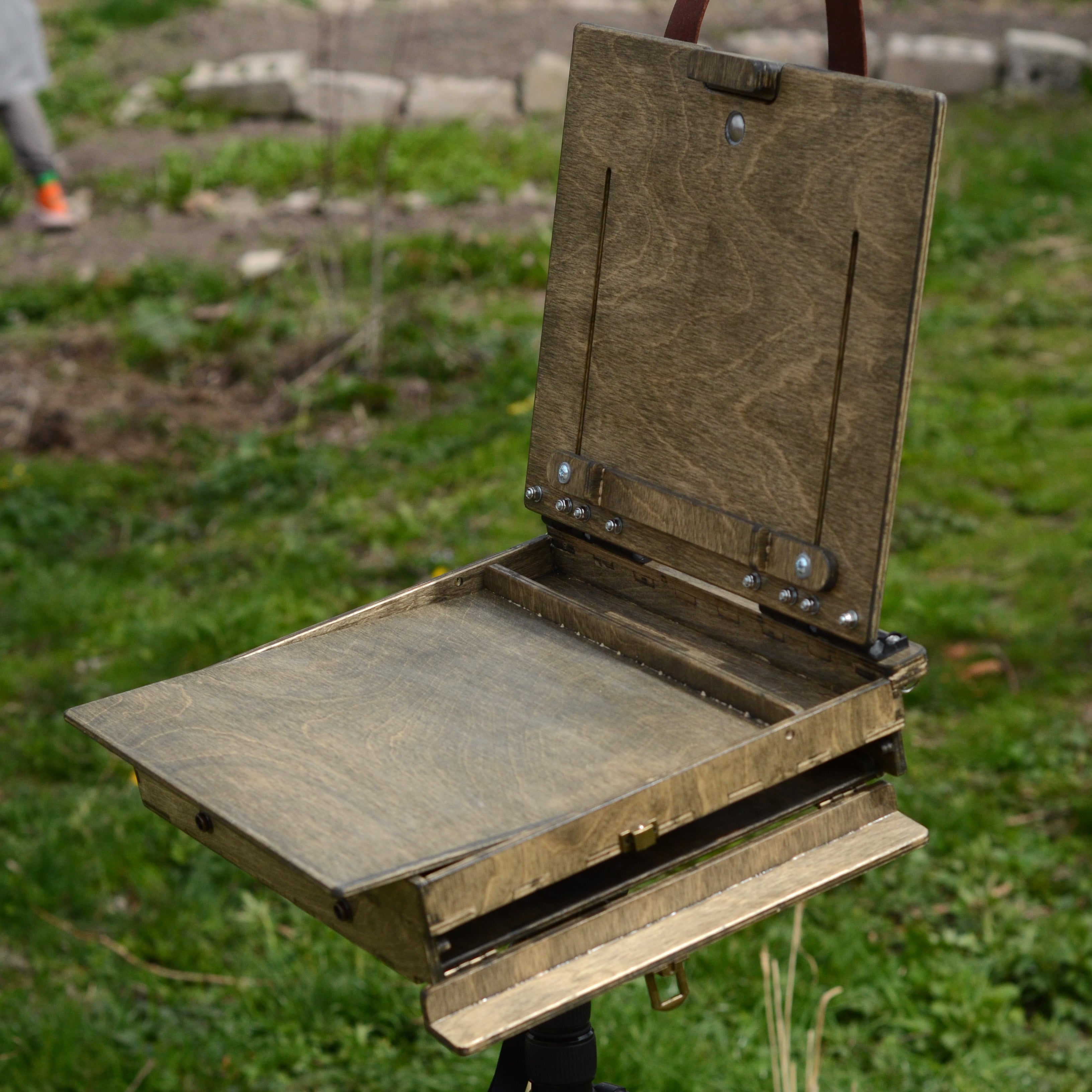 Martlet 10×12 pochade box - side wet panel carrier (made to order)