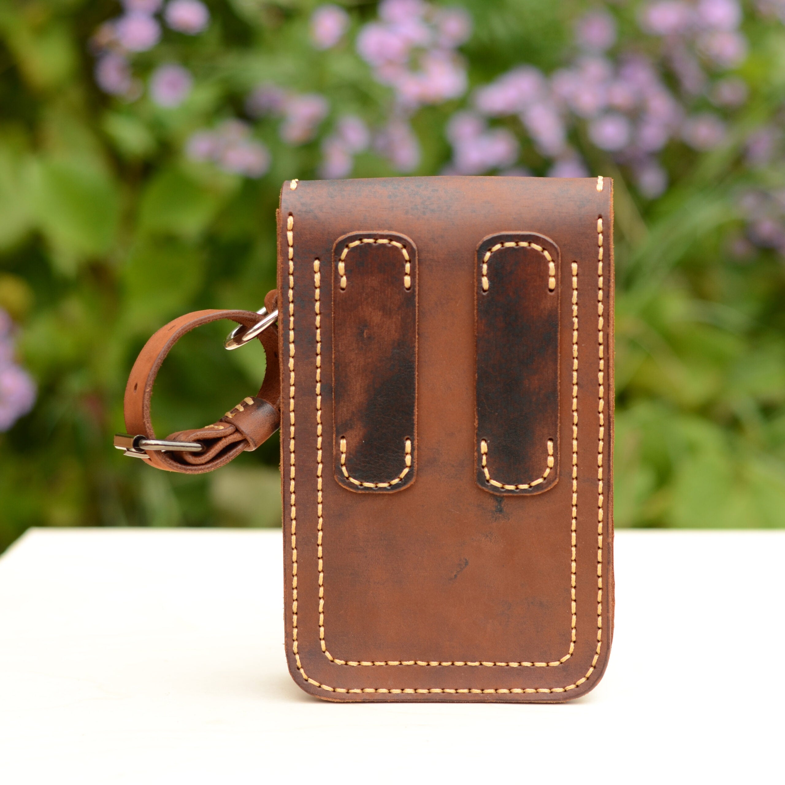Belt bag for a sketchbook