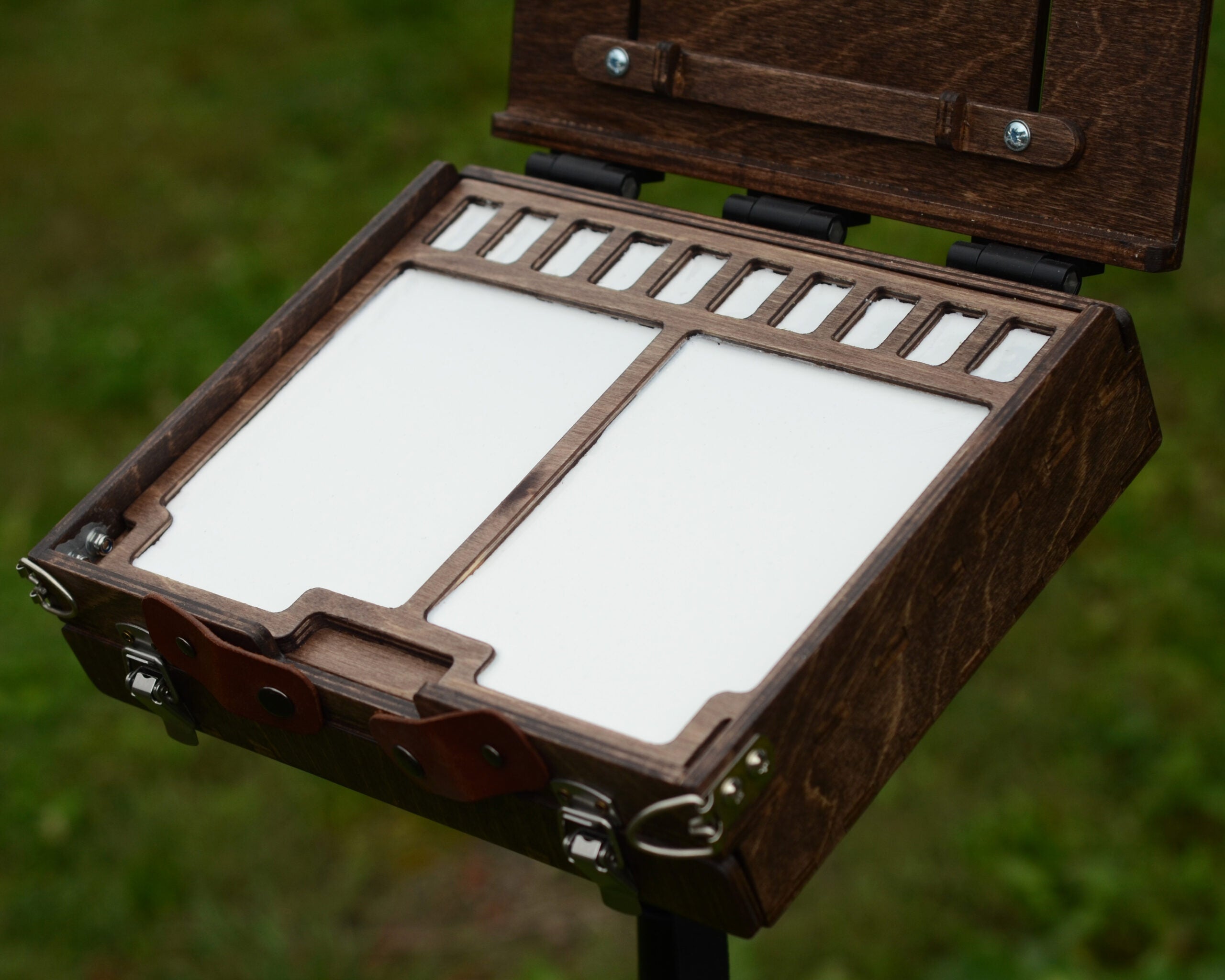 A removable watercolor palette for a pochade box (made to order)