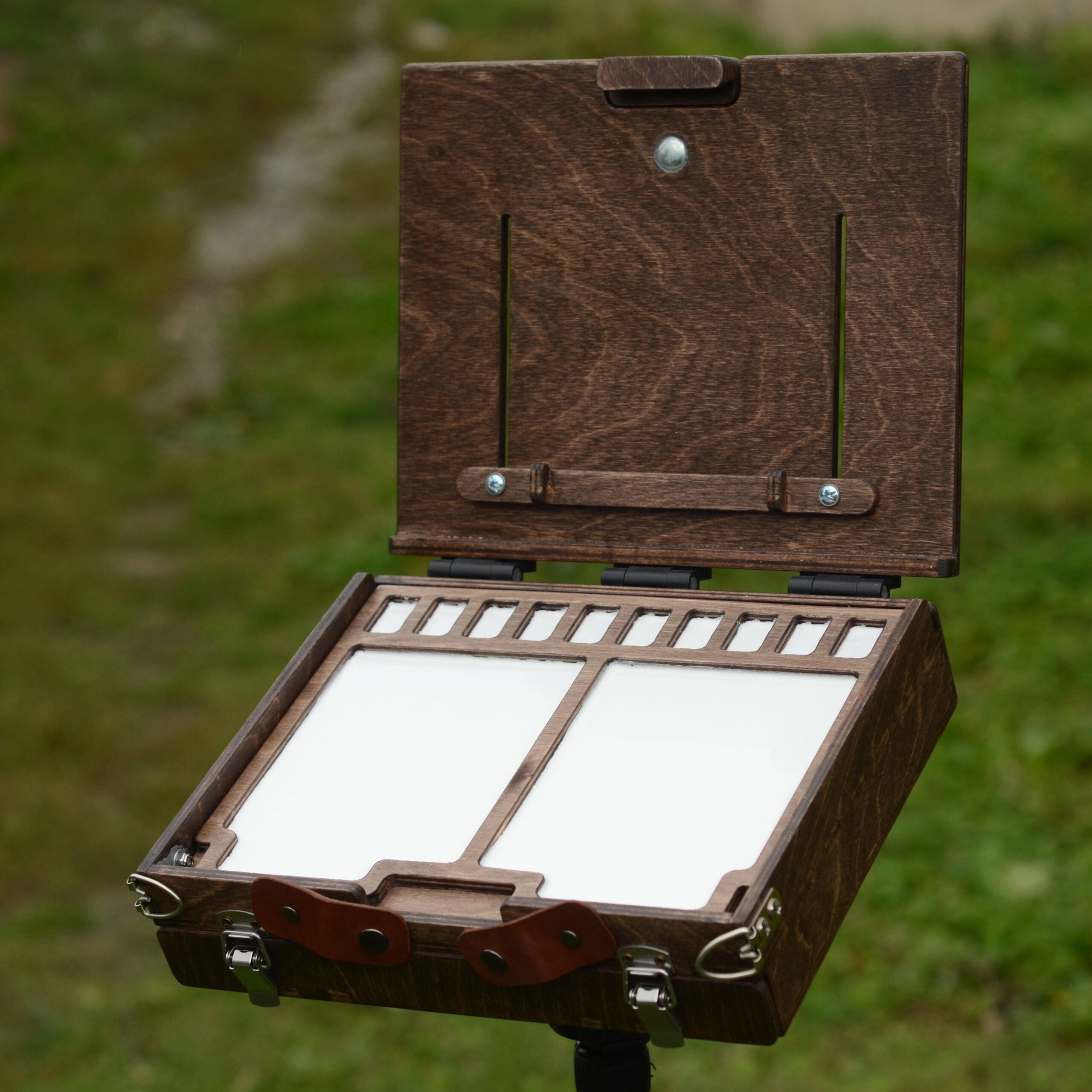 A removable watercolor palette for a pochade box (made to order)